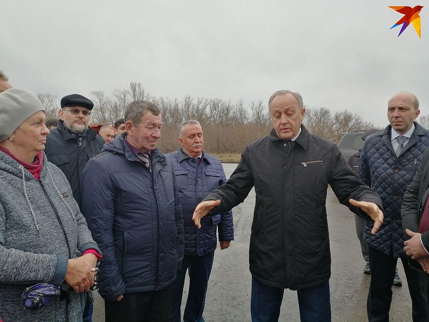 Валерий Радаев обсудил с местными жителями ремонт дорог в районе