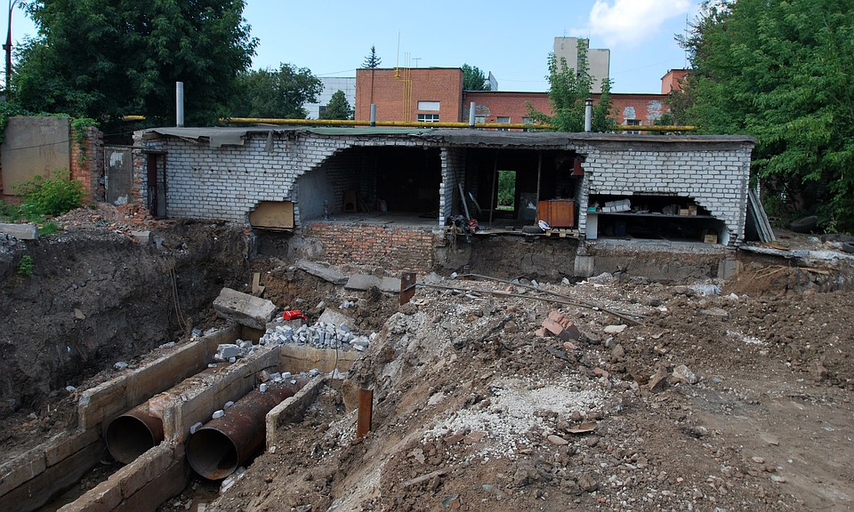 В этой траншее чуть не пострадали люди