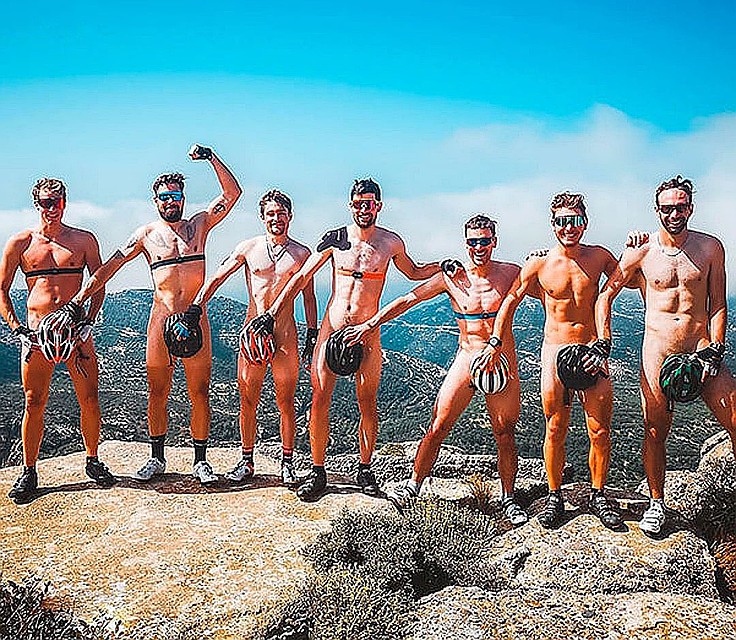 Смелое фото швейцарских биатлонистов. Фото: instagram.com/benjamin.weger