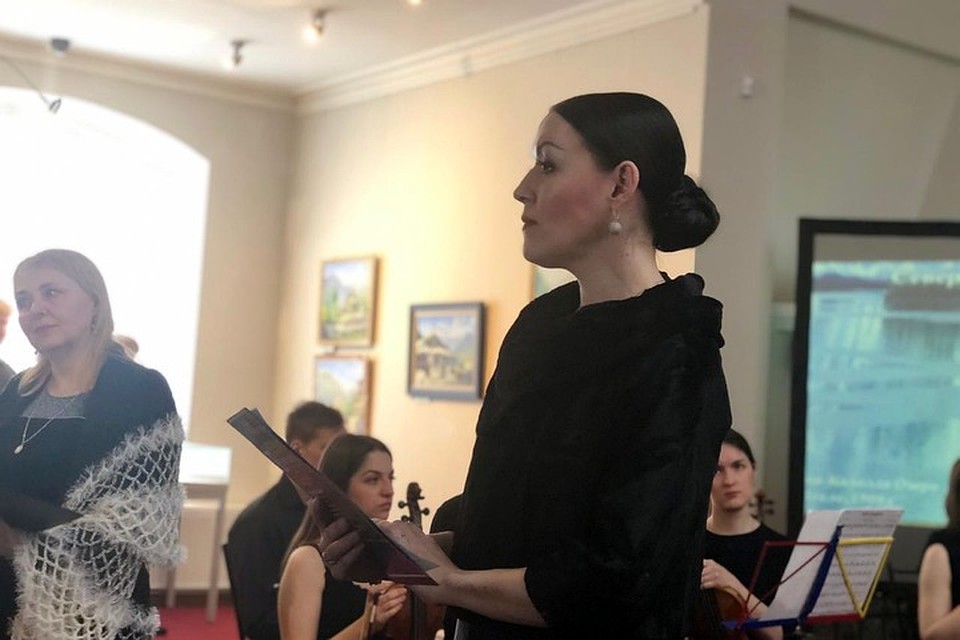 В соцсетях мнения о поступке чиновницы разделились: одни говорят, что свое наказание она заслужила, другие - что заниматься уборкой мусора важнее, чем наказывать за высказывания в соцсетях. Фото: администрация Петрозаводска