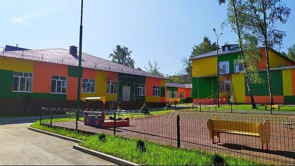 Старые и новые здания детского сада №3 снаружи и не различишь.