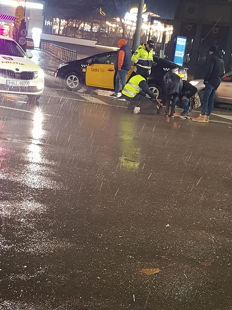 Первые жертвы дождя со снегом в понедельник: 22.40, Кишинев, Московский проспект. Фото: ГБМ.