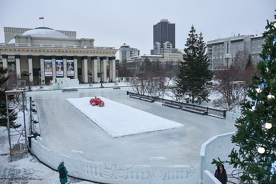 ГОрожан порадует каток. Фото: Алена МАРТЫНОВА
