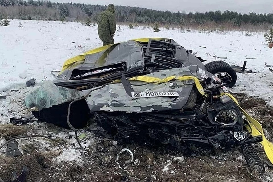 Вот и все, что осталось от дорогого внедорожника. Фото: "Столица на Онего"