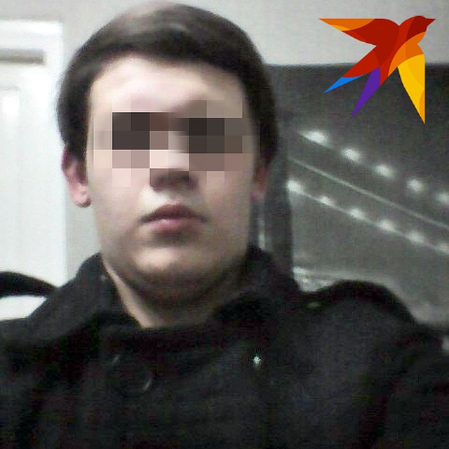 Парень до сих пор в розыске.