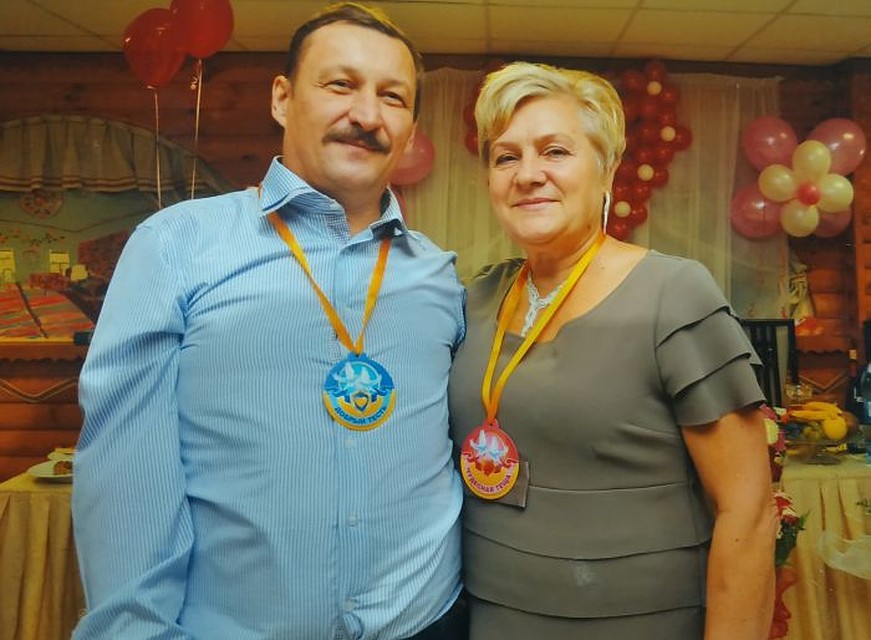 Бортмеханик Александр и Галина познакомились благодаря авиакатастрофе. Сейчас у них уже трое внуков. Фото: из личного архива семьи Лукьяновых