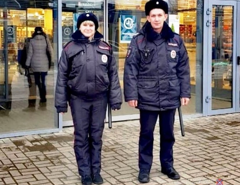 ППСники быстро нашли воровку и вернули пенсионерке все ценности. Фото: ГУ МВД по Волгоградской области