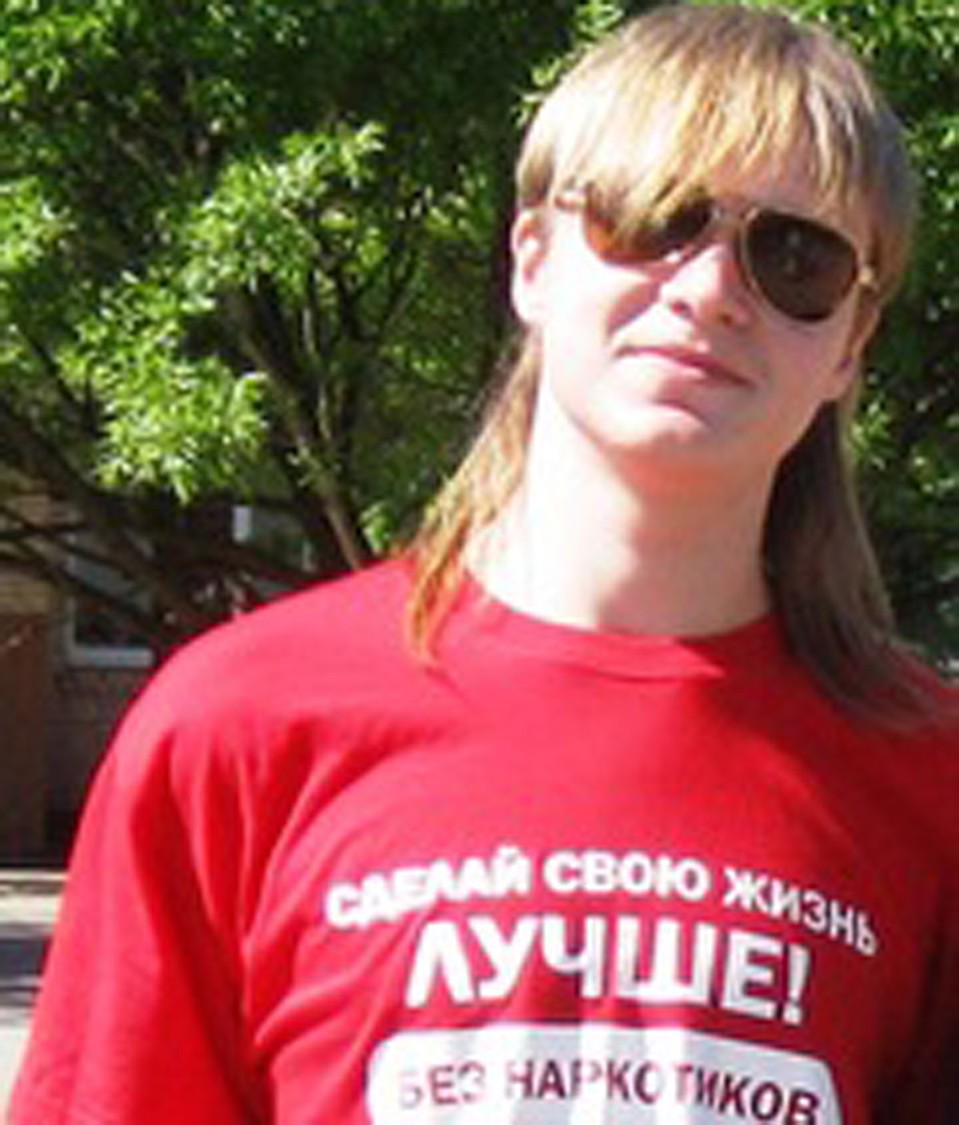 Химиком был Говорушкин, 25-летний выпускник педуниверситета имени Герцена, цинично сфотографированный в соцсети в футболке с надписью: «Сделай свою жизнь лучше! Без наркотиков».