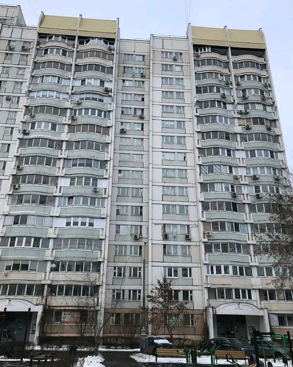 В этом доме на западе Москвы Дмитрий Иванов якобы жил со своей тайной супругой.