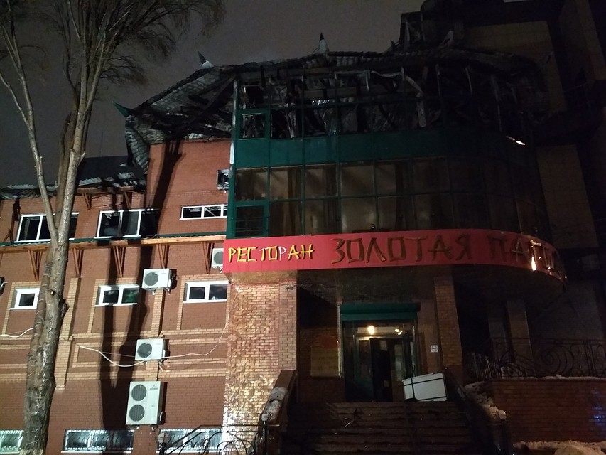 Третий этаж выгорел практически полностью Фото: Ольга НОВИКОВА