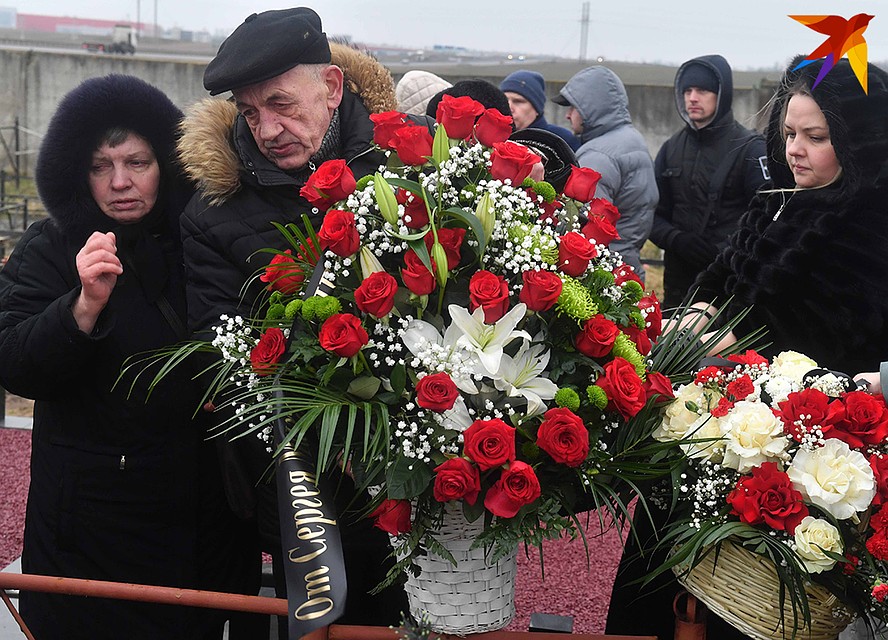 Корзина с цветами от Сергея Михалка Фото: Виктор ДРАЧЕВ