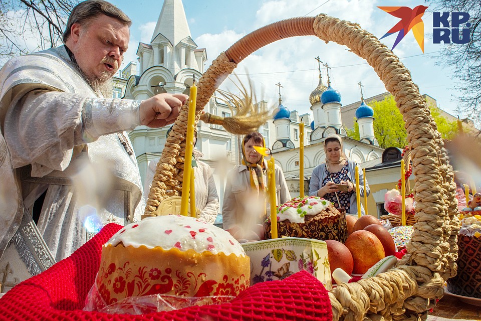 Чаплин ушел благородно. Не зная немощи старости, у подножья храма, накануне праздника Святой Равноапостольной Нины Фото: Виктор ГУСЕЙНОВ