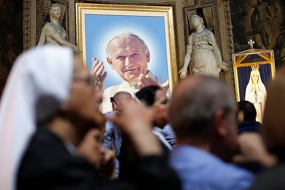 Иоанн Павел II пользовался громадным авторитетом в мире Фото: REUTERS