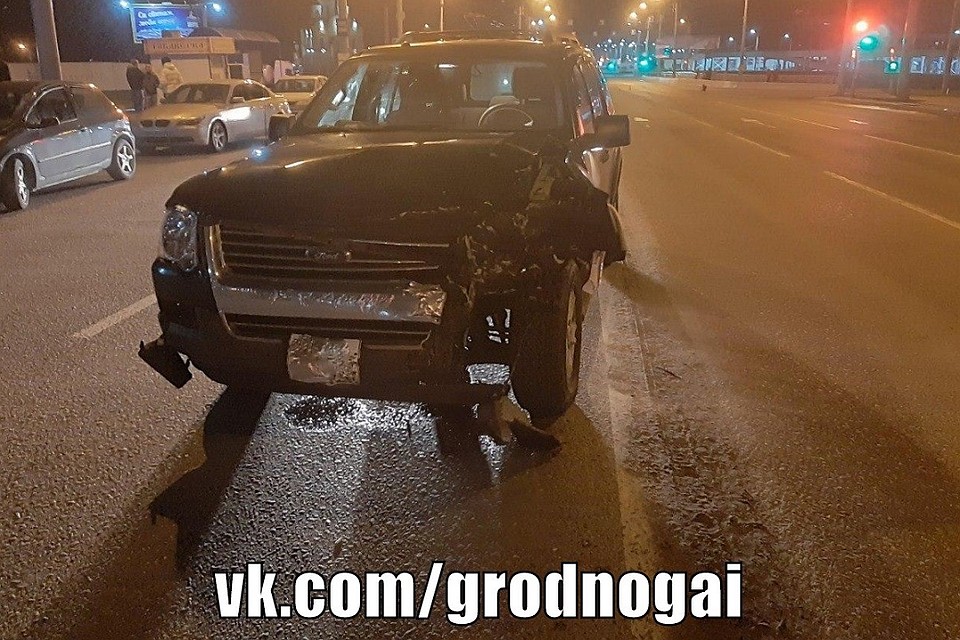 Неопытный водитель выехал на перекресток на красный сигнал светофора. Фото: ГАИ Гродно.
