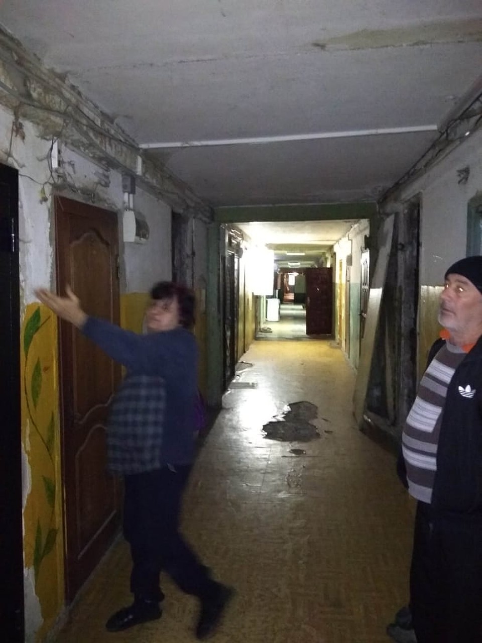 Подъезда аварийного дома. Фото: СочиСтрим