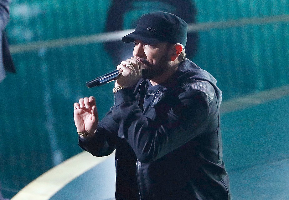 Эминем неожиданно выступил на Оскаре с песней Lose Yourself, победившей в 2003 году Фото: REUTERS
