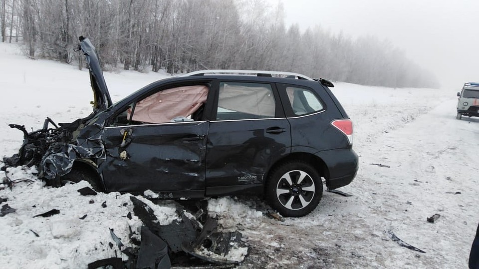 Двое погибли, еще двоих увезли с травмами в больницу. Фото: Управление ГИБДД по Челябинской области
