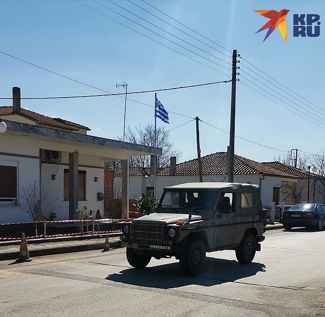 Кастаниес. Греко-турецкая граница на замке Фото: Дарья АСЛАМОВА
