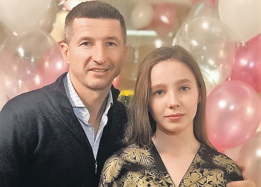 У экс-супруга Началовой Евгения Алдонина уже давно новая семья, но для старшей дочери Веры время у него всегда найдется. Фото: instagram.com