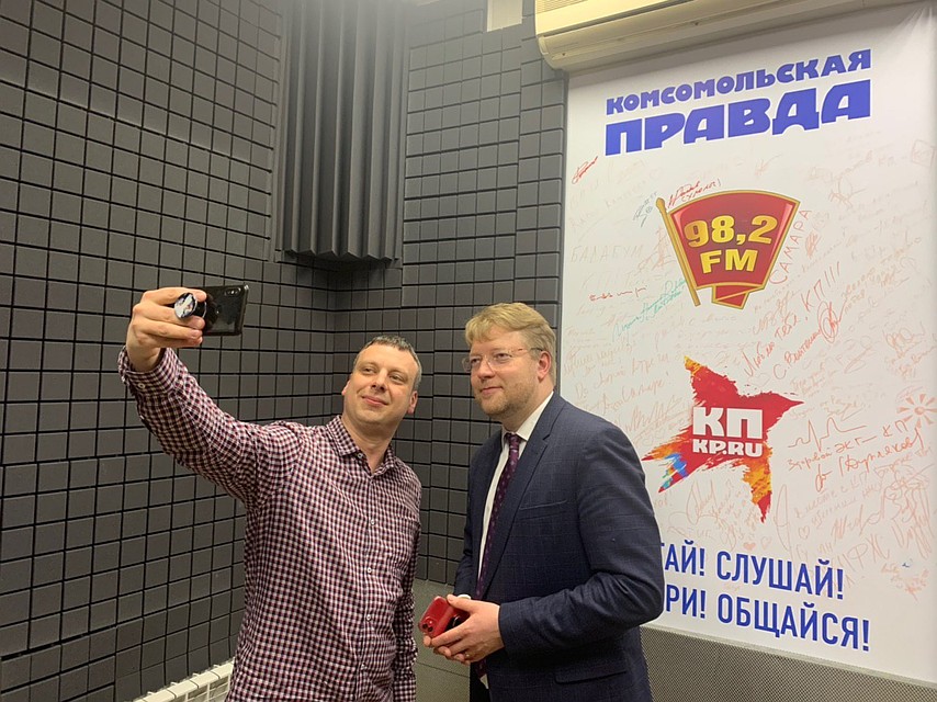 Николай Рыбаков: "А какой рецепт против коррупции? Очень простой. Честные выборы, на которых эти люди меняются. Средства массовой информации – свободные и независимые, которые проводят самостоятельные расследования"