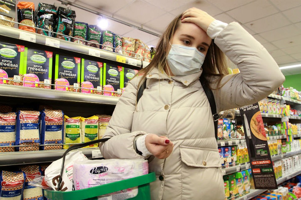 Коронавирус в Иркутске: горожане закупают продукты, их достаточно. Фото: Юлия ПЫХАЛОВА