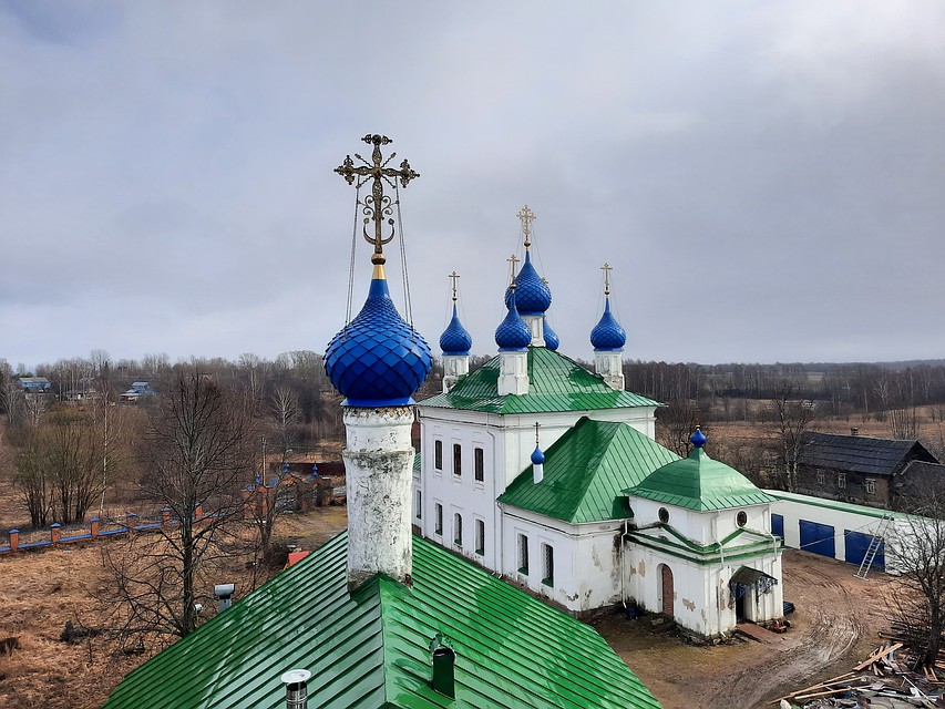 Храм Всемилостивого Спаса в селе Васильевское Фото: Наталия КУДРЯШОВА