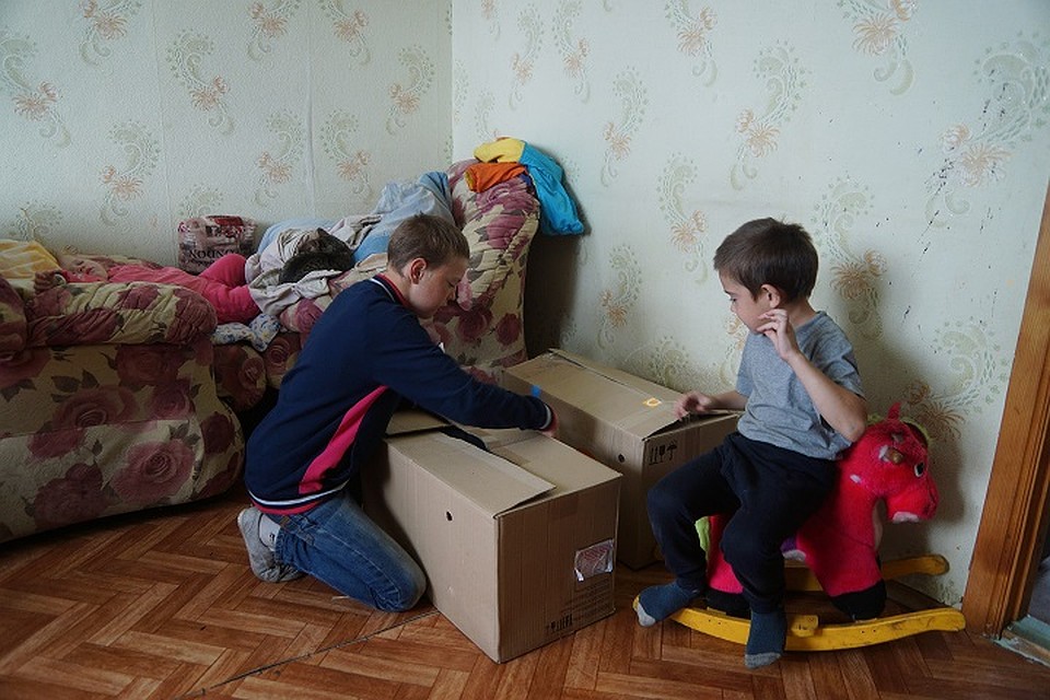 У семьи нет ни компьютера, ни планшета. Фото: Алексей БУЛАТОВ