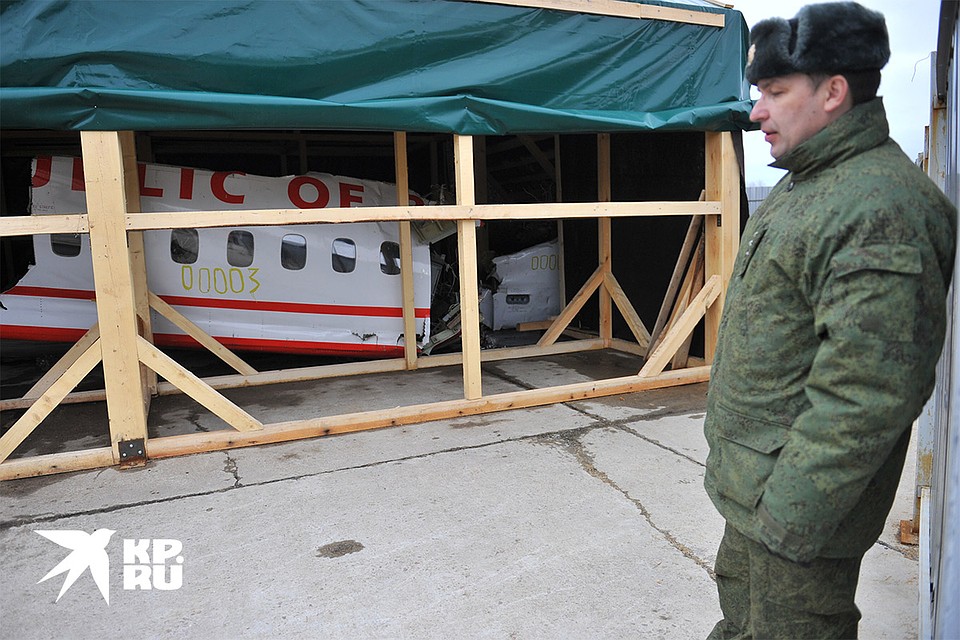 Обломки разбившегося "Ту-154" в ангаре, 2012 год. Фото: Марина ВОЛОСЕВИЧ