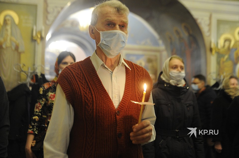 Согласно индексу самоизоляции Яндекса, прихожане православных храмов по всей стране проигнорировали Патриарха Московского и Всея Руси Кирилла остаться дома Фото: Алексей БУЛАТОВ