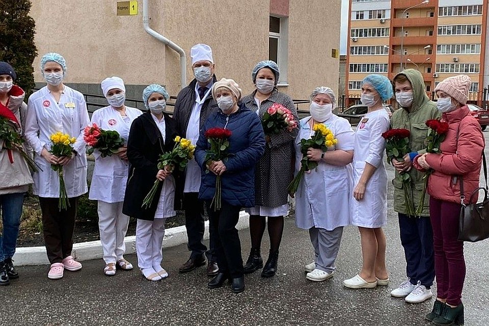 Выписка выздоровевших пациенток. Фото: Пресс-служба Правительства Пензенской области