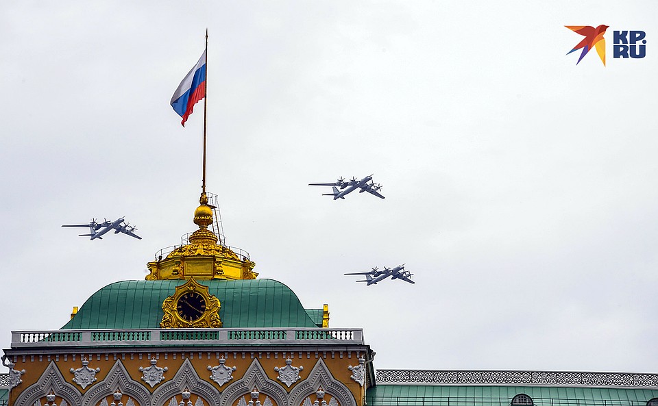 Дальние бомбардировщики ТУ-95 Фото: Михаил ФРОЛОВ