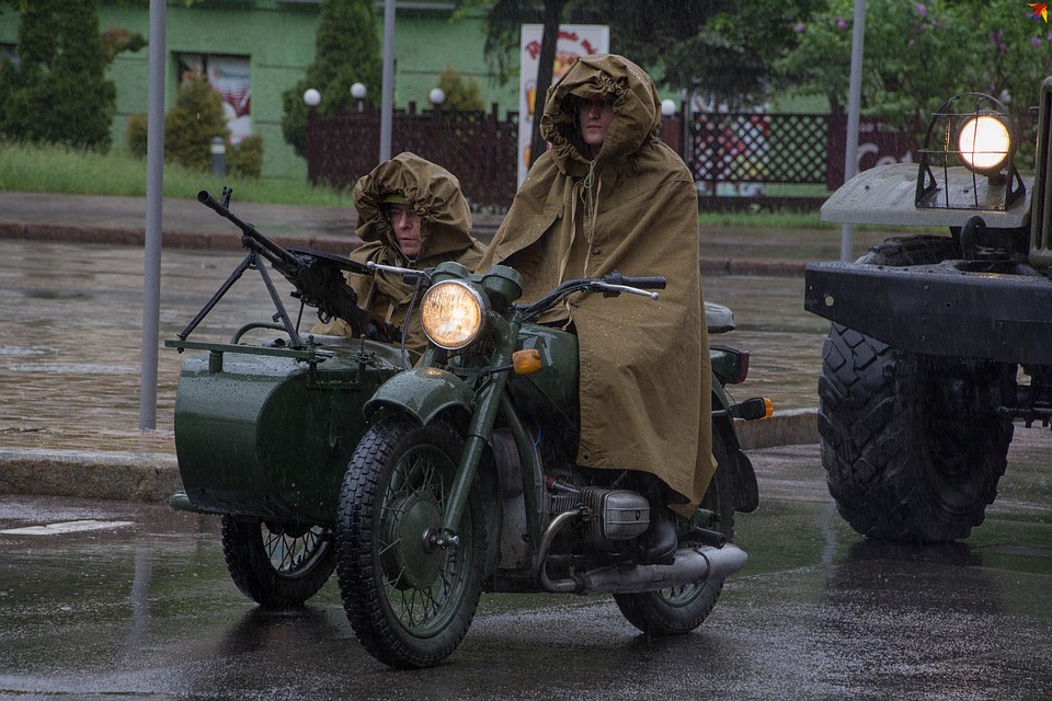 «Бессмертный полк» в Донецке 2020 прошел в формате автопробега «Великой Победы» Фото: Андрей ТРУБЕЦКИЙ