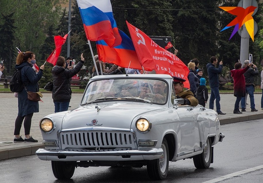 «Бессмертный полк» в Донецке 2020 прошел в формате автопробега «Великой Победы» Фото: Андрей ТРУБЕЦКИЙ