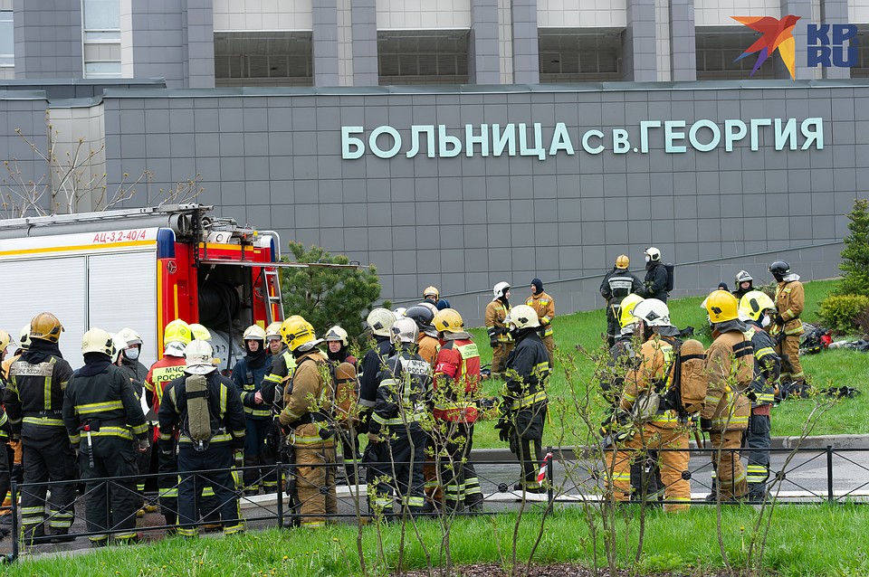 Спасатели прибыли за 10 минут к больнице Фото: Олег ЗОЛОТО