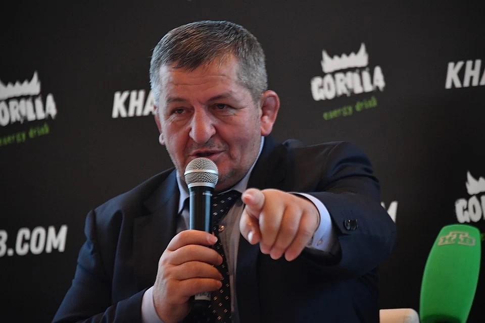 Абдулманап Нурмагомедов лежит в реанимации на ИВЛ, у него поражено 75% легких Фото: Владимир ВЕЛЕНГУРИН