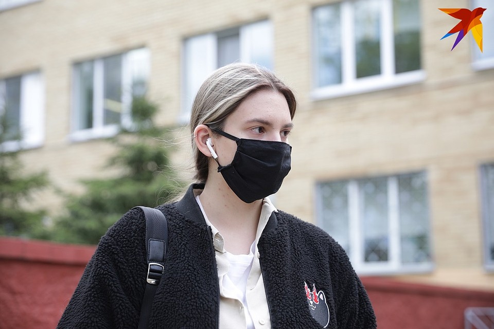 Кристина говорит, что из-за отмены выпускного особо не расстроилась: «не смертельно» Фото: Павел МАРТИНЧИК