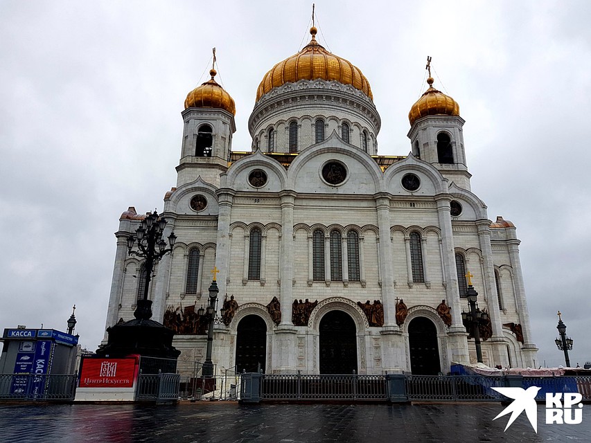 Первым двери 2 июня распахнул Храм Христа Спасителя. Фото: Алиса ТИТКО