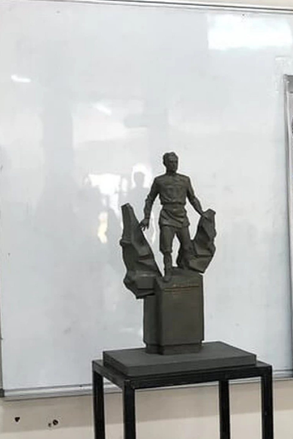 Памятник по проекту Айдера Алиева планируют открыть 25 октября. Фото: пресс-служба депутата Госдумы РФ Руслана Бальбека
