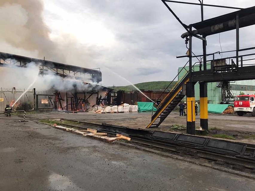 Взорвались три баллона из четырех. Фото: пресс-служба МЧС по Мурманской области