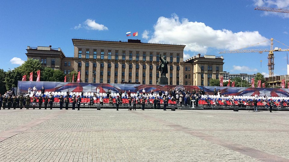 Трибуна для участников парада Фото: Татьяна МИСТЮКОВА