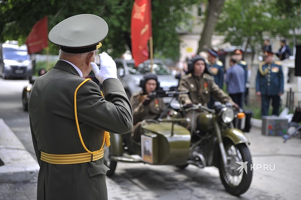 Для фронтовика устроили торжественную встречу Фото: Алексей БУЛАТОВ