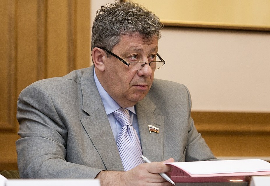 Аркадий Чернецкий считает, что поправки пойдут на пользу каждому жителю страны Фото: Алексей БУЛАТОВ