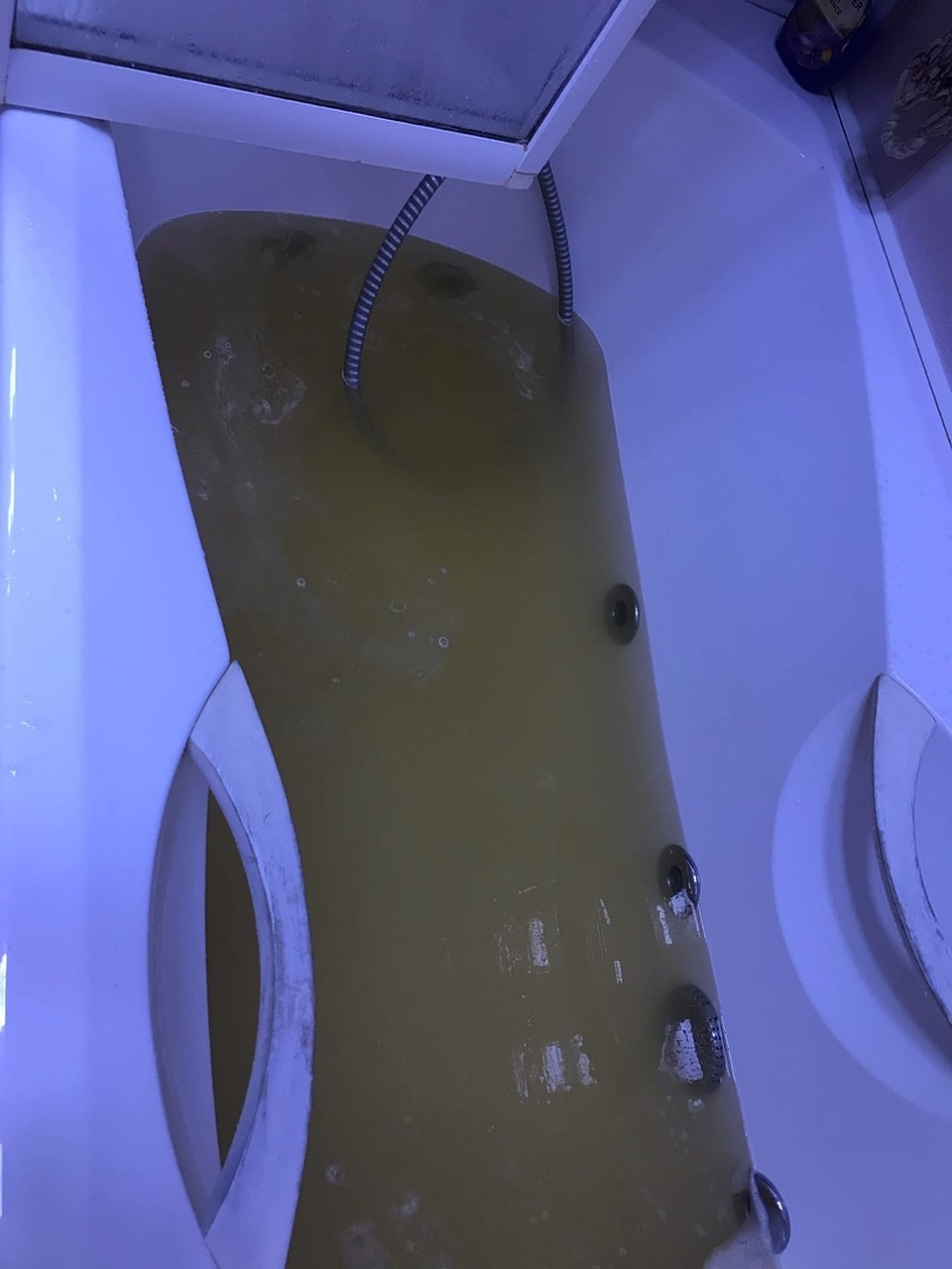 Такая вода на Москольце. Фото: "Черный список Симферополь"/"Вконтакте"