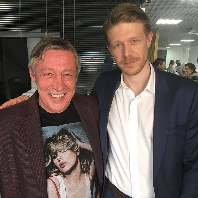 Никита Ефремов сейчас часто звонит отцу, навещает. Фото: Instagram.com