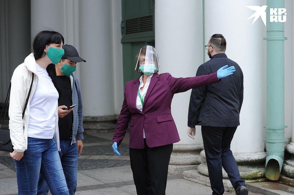 В Эрмитаже аншлаг, а в Главном Штабе билеты еще есть Фото: Олег ЗОЛОТО