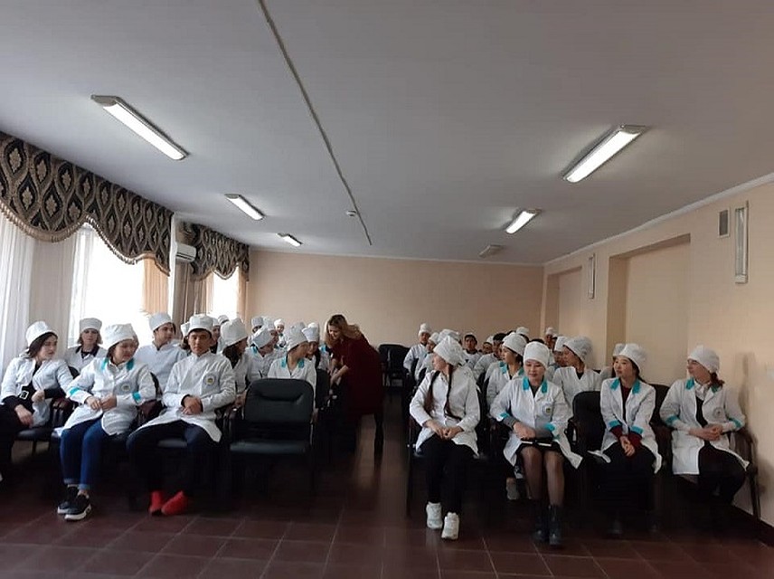 По официальным данным, по Казахстану действуют 287 волонтерских организаций, в которых насчитывается около 50 тысяч добровольцев.