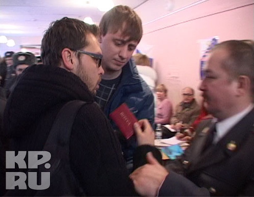 Действия полицейских по отношению к журналисту были противозаконны.