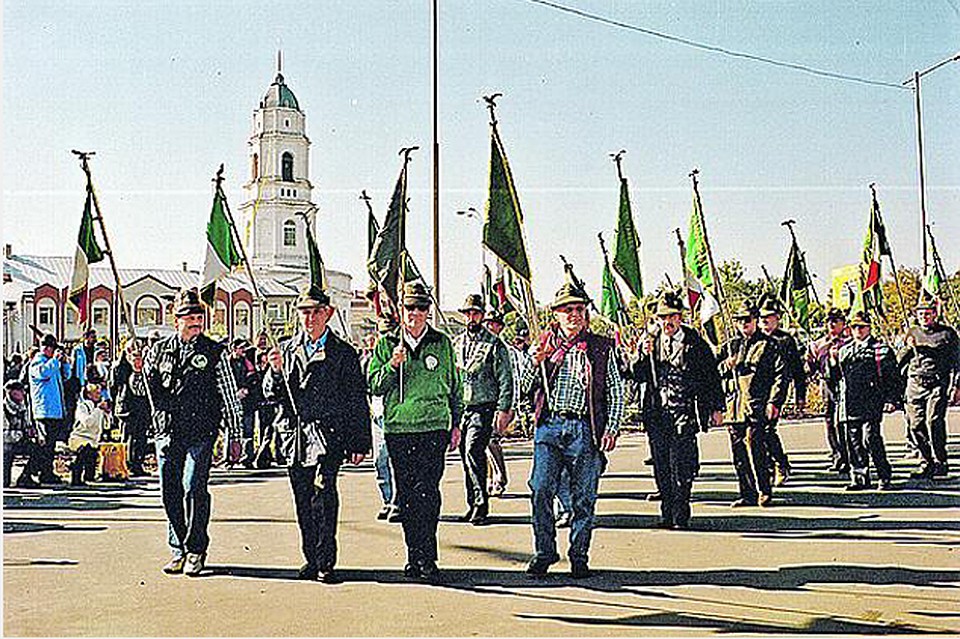 ...и год 2003-й: марш альпийских ветеранов.