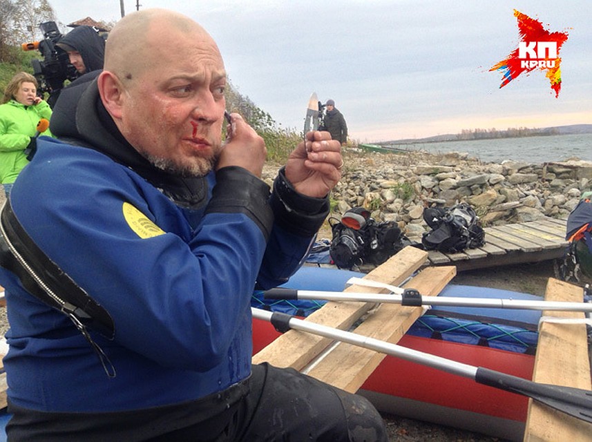 У водолазов примета - не бриться до завершения операции. Но теперь метеорит поднят! Фото: Валерий ЗВОНАРЕВ