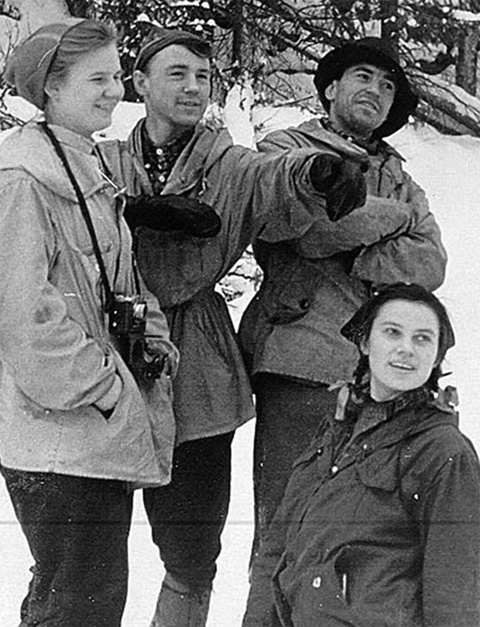 Людмила Дубинина, Рустем Слободин, Александр Золотарёв, Зина Колмогорова.